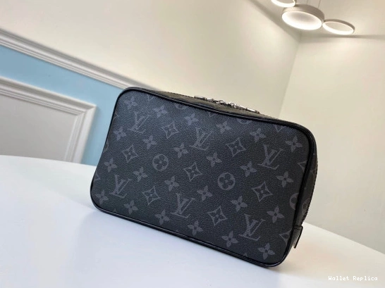 Cheap TOILETRY VUITTON LOUIS GM POUCH 0731
